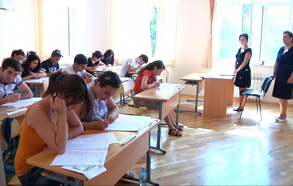 Ali təhsil müəssisələrinə birinci mərhələdə qəbul olan şəxslərin qeydiyyat müddəti uzadılıb VİDEO