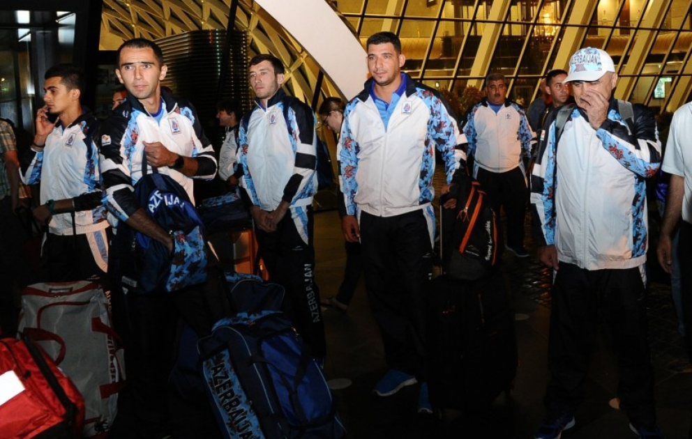 Azerbaijani Paralympic athletes leave for Rio VIDEO