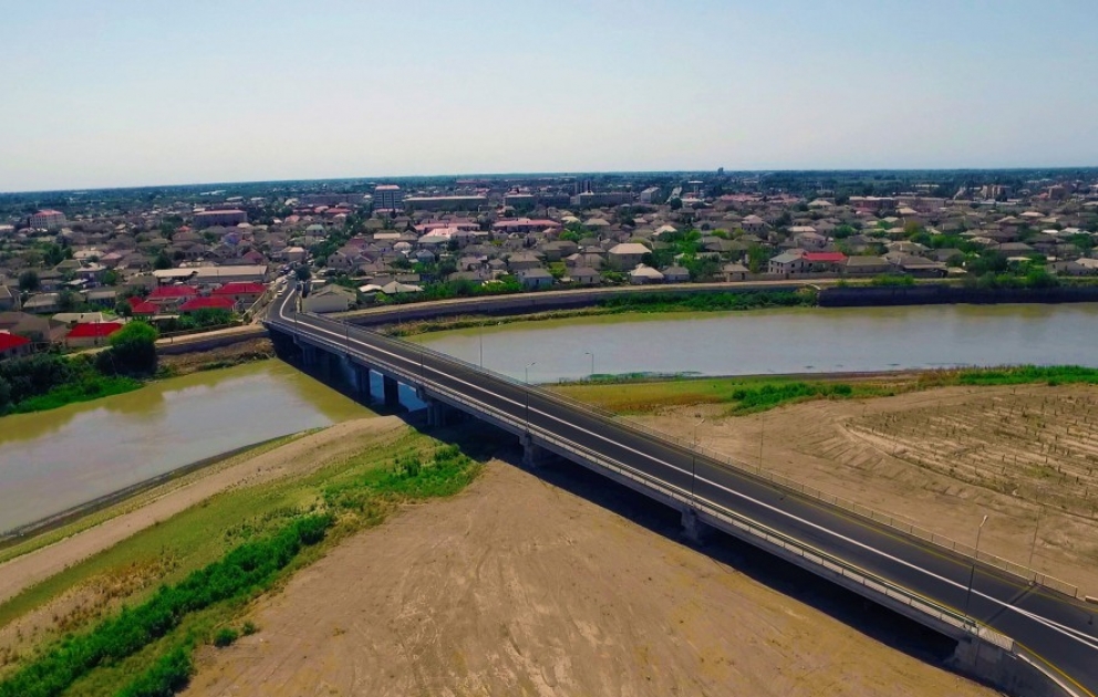 President Ilham Aliyev inaugurated new bridge in Salyan VIDEO