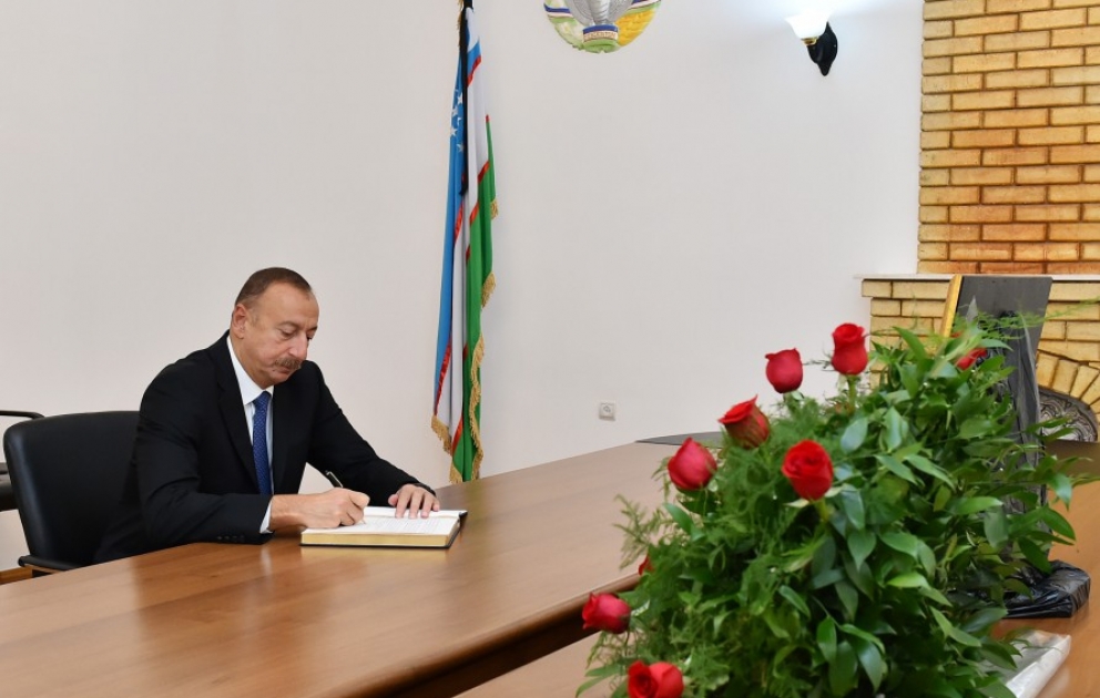 President Ilham Aliyev visited Embassy of Uzbekistan, offered condolences over death of President Islam Karimov VIDEO
