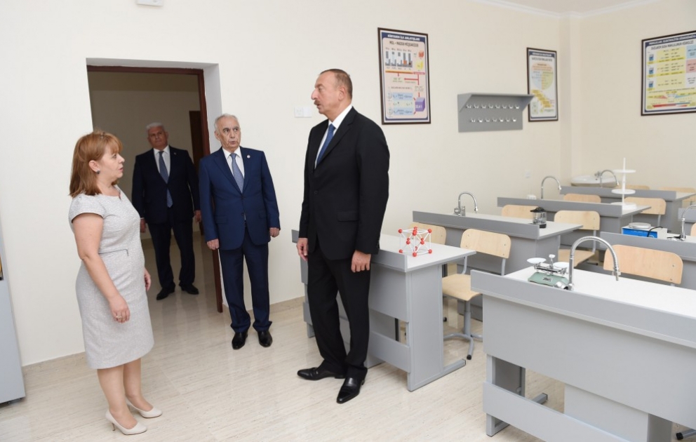 Президент Ильхам Алиев ознакомился с условиями, созданными в новом учебном корпусе школы номер 245 в Баку [ОБНОВЛЕНО] ВИДЕО