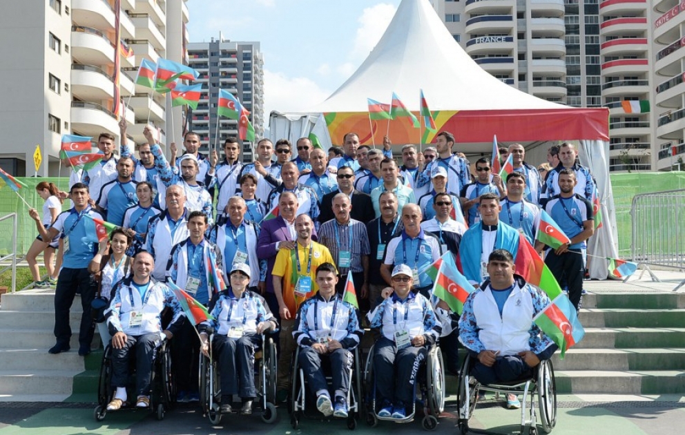 Rio-de-Janeyrodakı Paralimpiya Kəndində Azərbaycan bayrağı qaldırılıb VİDEO