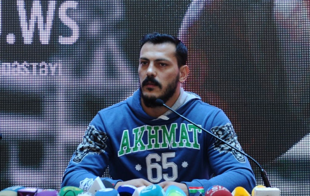 Azərbaycanlı dünya çempionu Zabit Səmədov azarkeşləri ilə görüşüb VİDEO