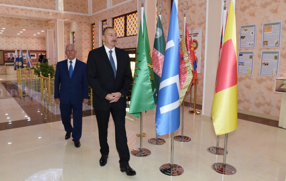 Präsident Ilham Aliyev besucht Flaggenplatz in Khachmaz VIDEO