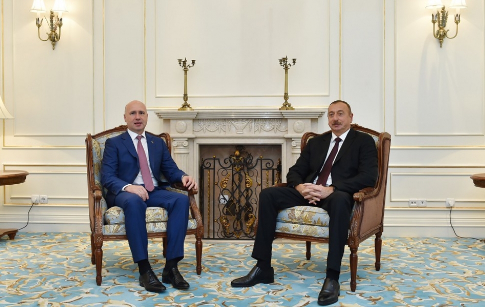 Azərbaycan Prezidenti İlham Əliyev Bişkekdə Moldovanın Baş naziri Pavel Filip ilə görüşüb VİDEO