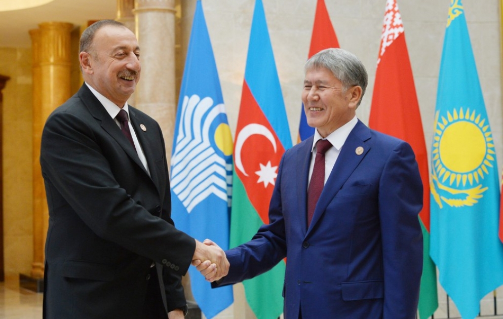 Aserbaidschans Präsident Ilham Aliyev nimmt an der Ratssitzung der GUS-Staatschefs in Bischkek teil VIDEO
