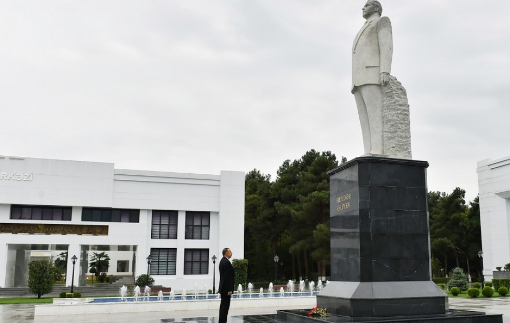 Aserbaidschans Präsident Ilham Aliyev in Sabirabad VIDEO
