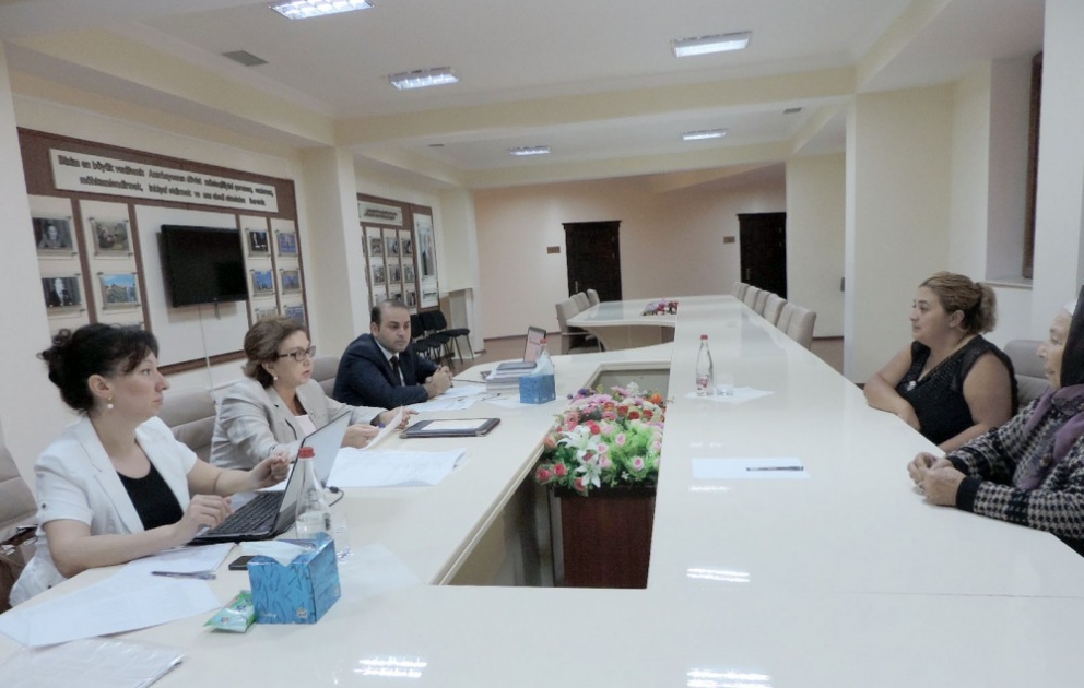 Dövlət İmtahan Mərkəzi Direktorlar Şurasının sədri Kürdəmirdə vətəndaşları qəbul edib VİDEO