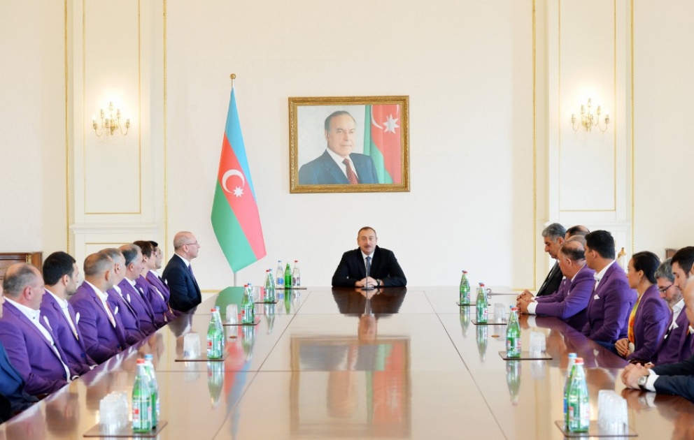 President Ilham Aliyev met with athletes who competed in 15th Summer Paralympic Games VIDEO