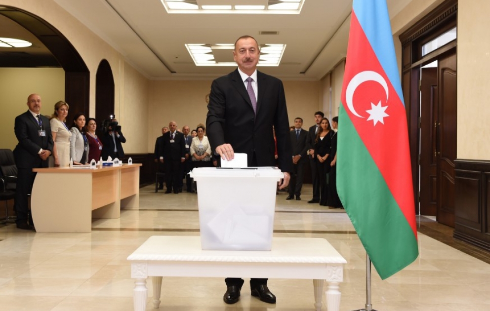 President Ilham Aliyev voted at polling station No.6 VIDEO