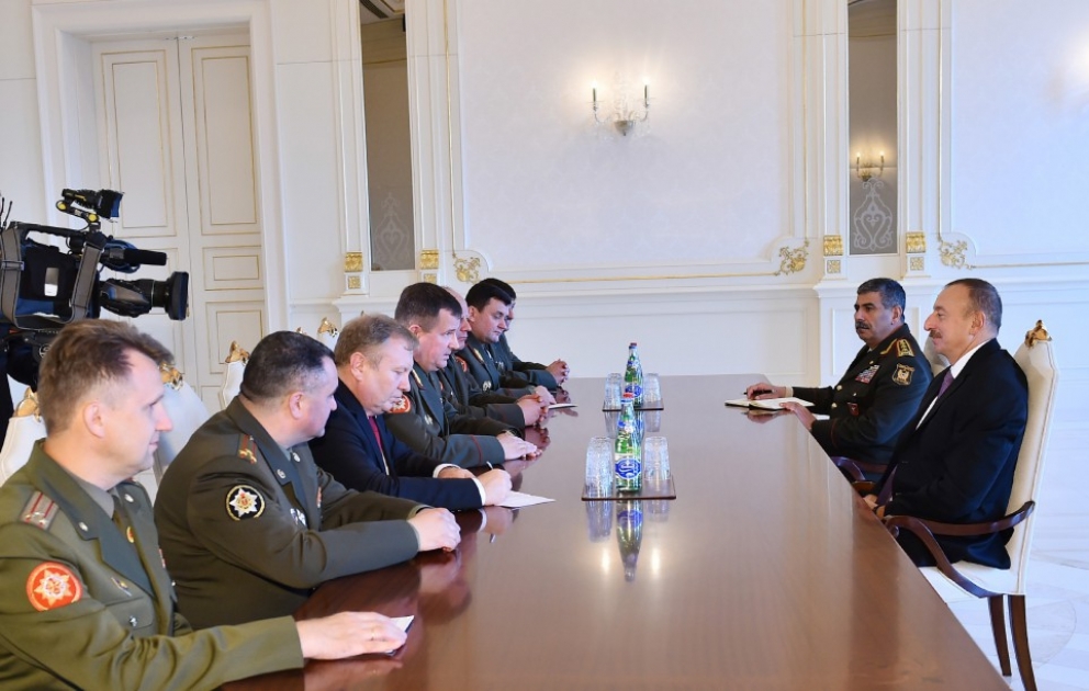President Ilham Aliyev received delegation led by Belarusian Defense Minister VIDEO