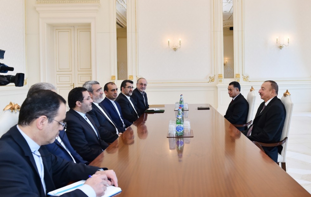 Le président Ilham Aliyev rencontre une délégation menée par le ministre iranien de l’Intérieur VIDEO