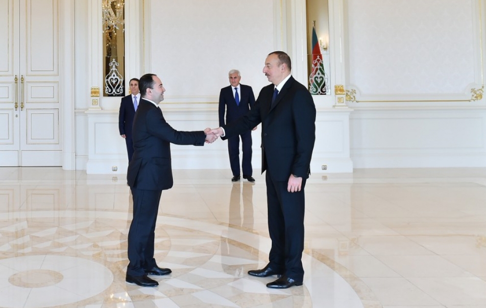 Президент Ильхам Алиев принял верительные грамоты новоназначенного посла Румынии в Азербайджане [ОБНОВЛЕНО] ВИДЕО