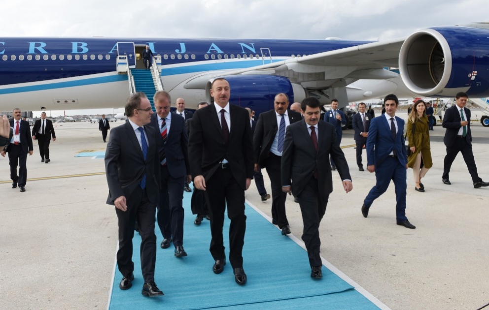 Le président Ilham Aliyev entame une visite de travail en Turquie VIDEO