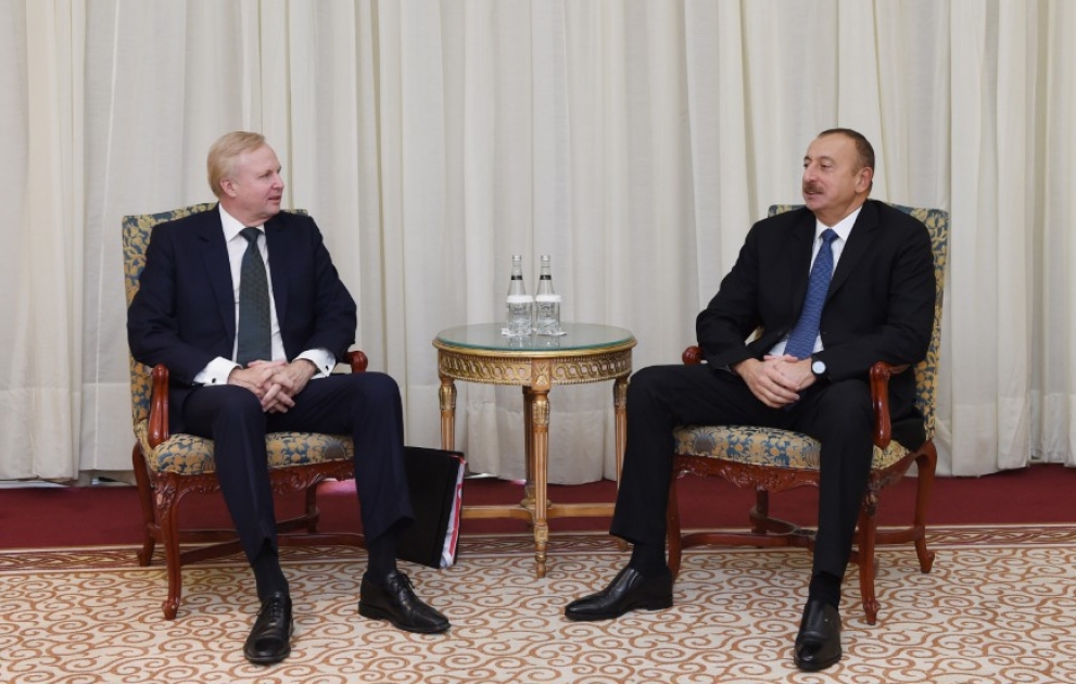 Präsident Ilham Aliyev trifft mit dem BP-Vorstandsvorsitzenden in Istanbul zusammen VIDEO