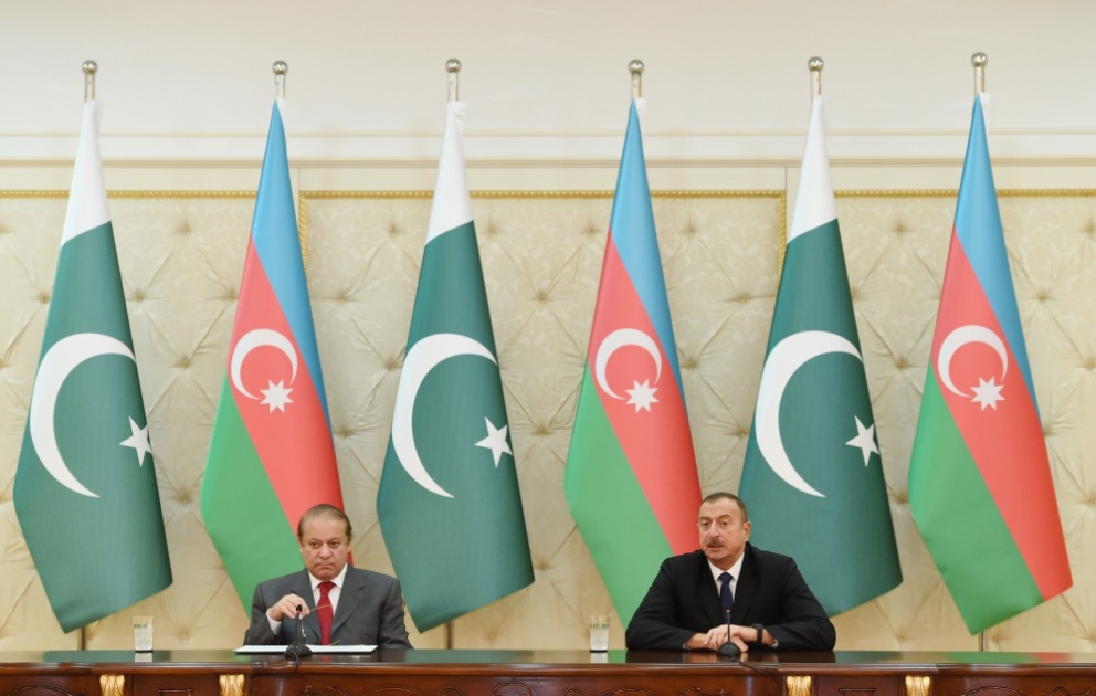 Le président Ilham Aliyev et le Premier ministre pakistanais Nawaz Sharif ont fait une déclaration conjointe à la presse VIDEO