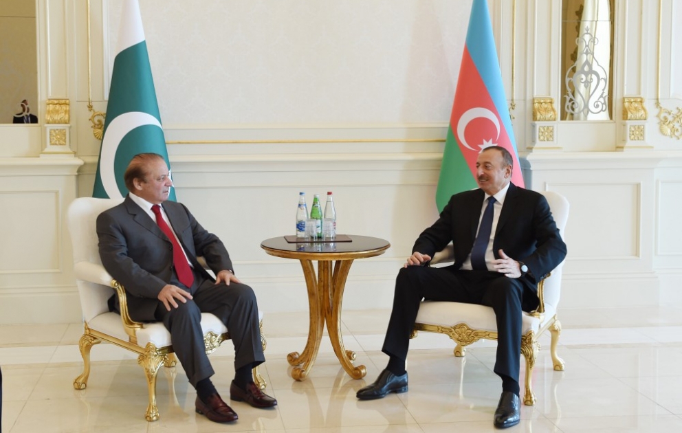 President Ilham Aliyev met with Pakistani Prime Minister Muhammad Nawaz Sharif in limited format [UPDATED ] VIDEO