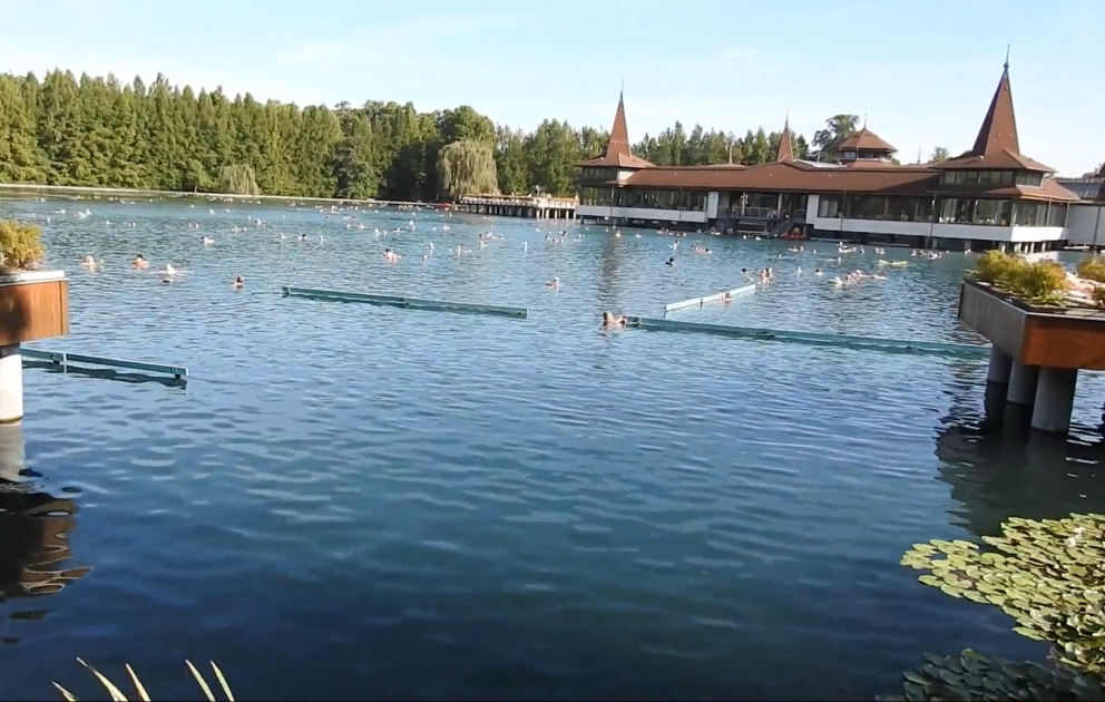 Хевиз – самое большое в мире озеро с минеральной водой ВИДЕО