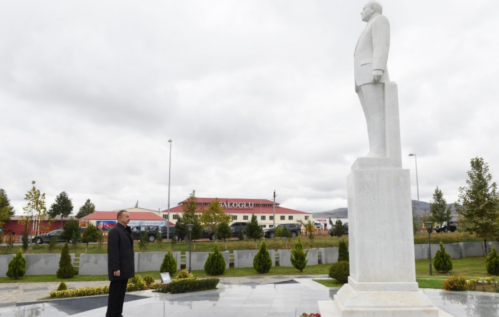 Le président Ilham Aliyev arrive à Aghstafa VIDEO