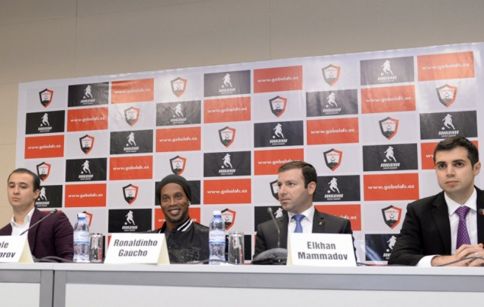 “Ronaldinho Soccer Academy” to open in Baku VIDEO