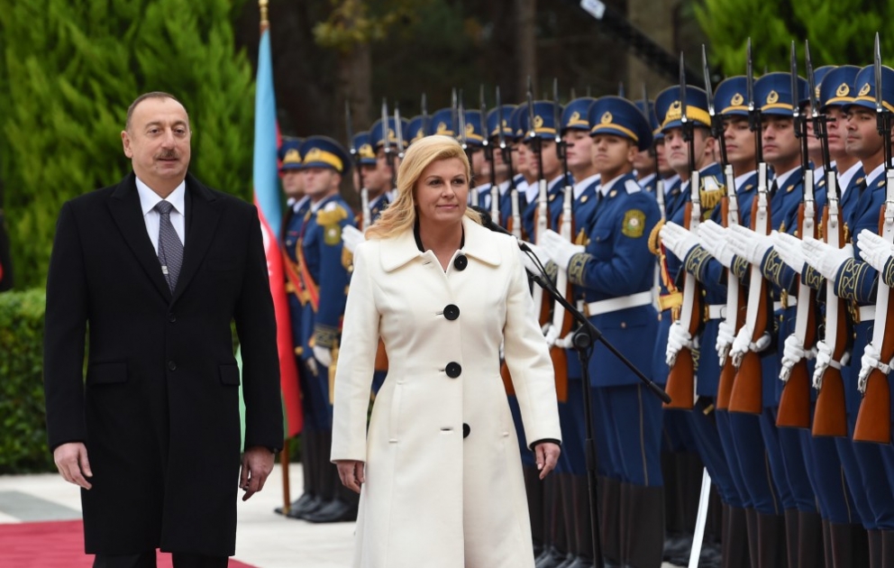 Offizieller Empfang von Präsidentin der Republik Kroatien in Baku VIDEO
