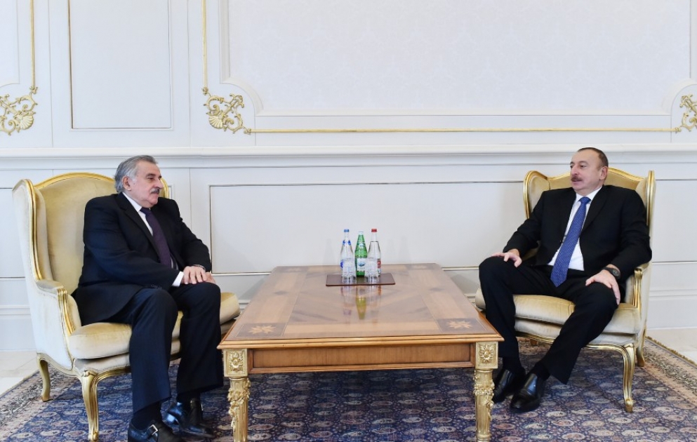 Le président Ilham Aliyev reçoit les lettres de créance du nouvel ambassadeur d’Uruguay VIDEO