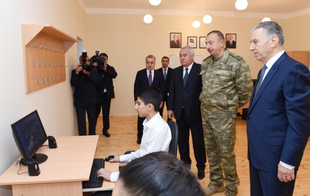 Знакомство с условиями, созданными в новом поселке для вынужденных переселенцев в Физулинском районе