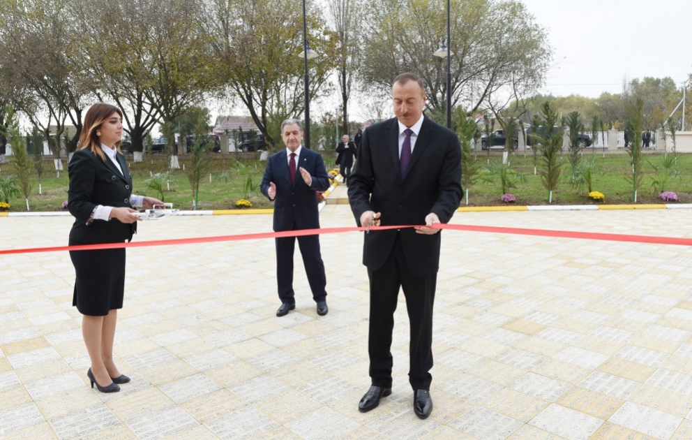 Un bâtiment scolaire construit à l’initiative de la Fondation Heydar Aliyev à Beylagan a ouvert ses portes VIDEO