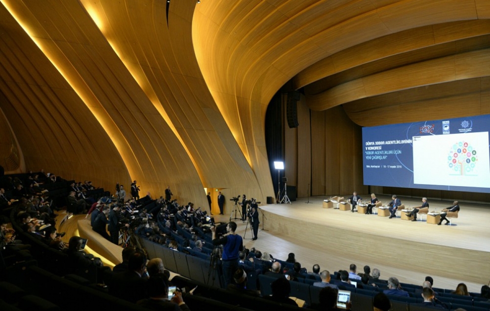 Fourth session of Baku Congress focuses on training journalists for multi-media future VIDEO