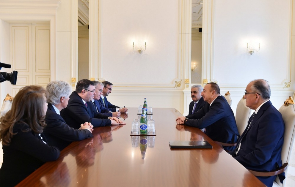 Le président azerbaïdjanais Ilham Aliyev reçoit le PDG du groupe pétrolier Total VIDEO