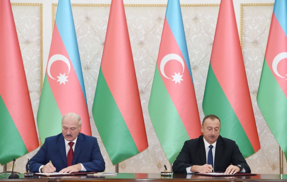 Aserbaidschan und Belarus unterzeichnen Dokumente über Zusammenarbeit in verschiedenen Bereichen VIDEO