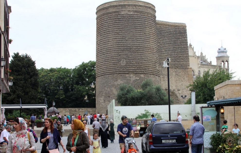 Bakı dünyanın məşhur turist şəhərləri siyahısında ilk beşlikdə yer alıb VİDEO
