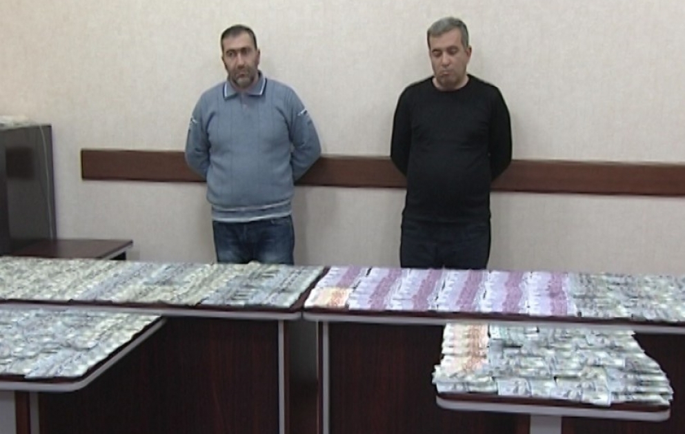 В Баку задержаны лица, занимавшиеся незаконным обменом валюты ВИДЕО