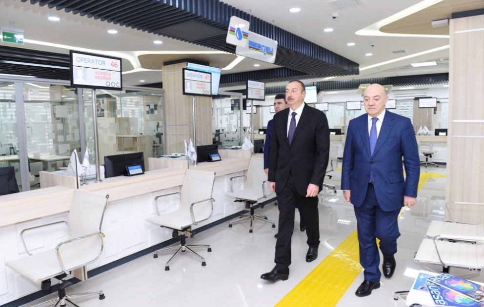 Prezident İlham Əliyev 1 saylı “ASAN kommunal” Mərkəzinin açılışında iştirak edib və səyyar “ASAN qatar”la tanış olub [YENİLƏNİB-2] VİDEO