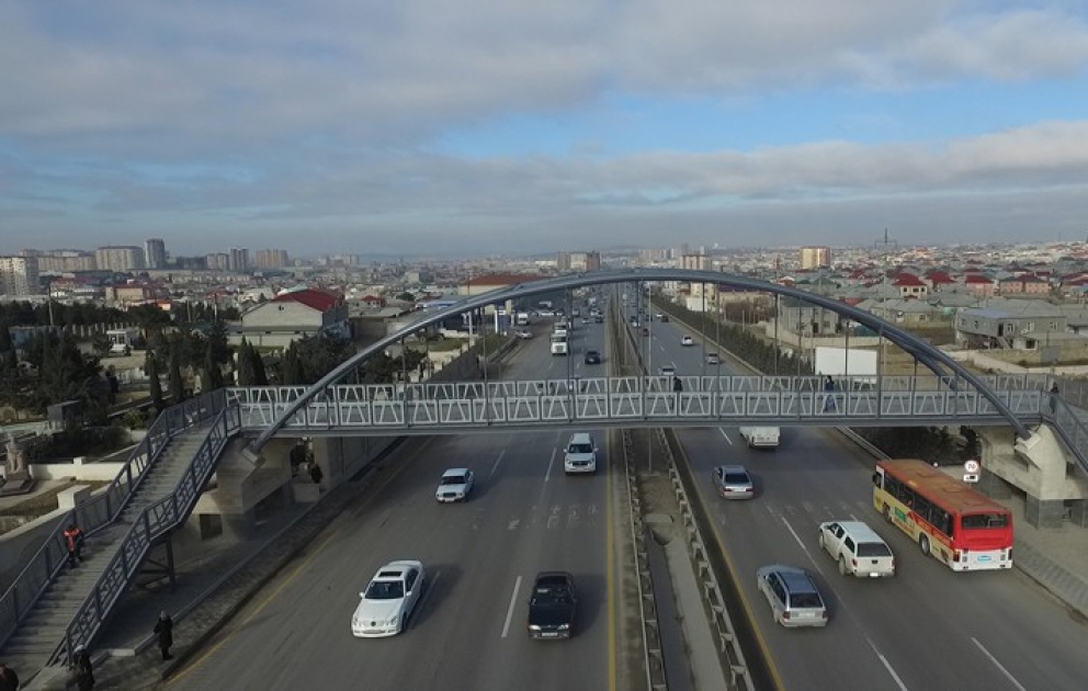 Bakıda iki yerüstü piyada keçidi istifadəyə verilib VİDEO