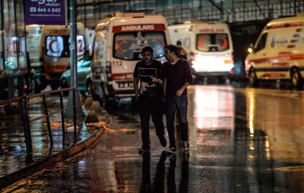 İstanbuldakı gecə klubunda törədilmiş terror aktı nəticəsində ölənlərin sayı 39 nəfərə çatıb [YENİLƏNİB] VİDEO