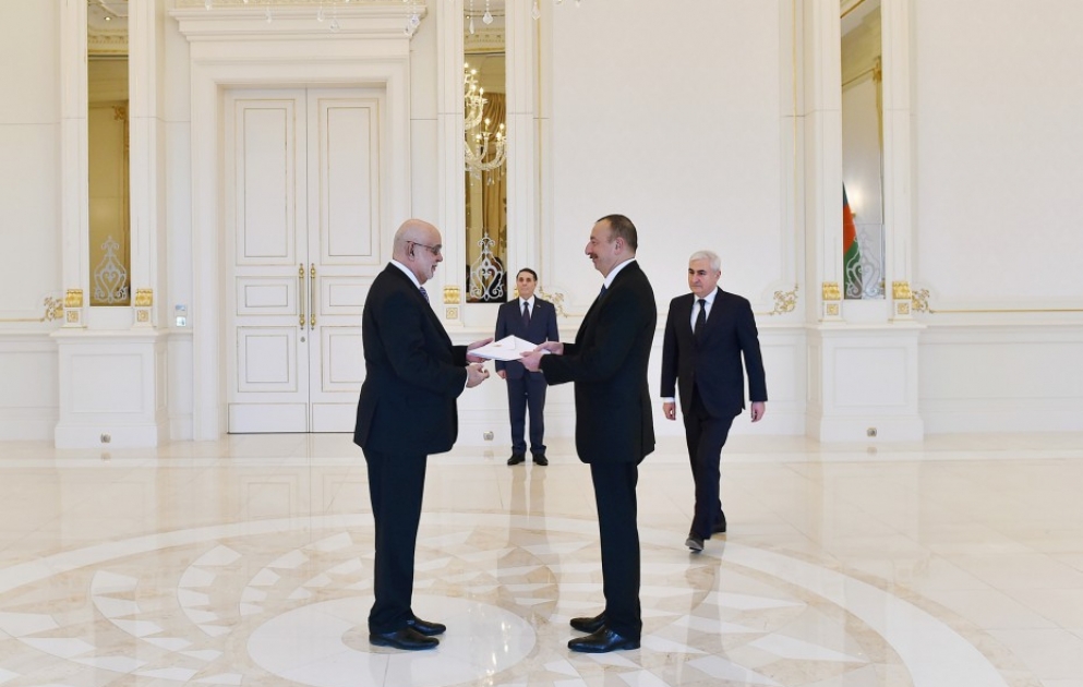 Президент Ильхам Алиев принял верительные грамоты новоназначенного посла Перу в Азербайджане [ОБНОВЛЕНО] ВИДЕО