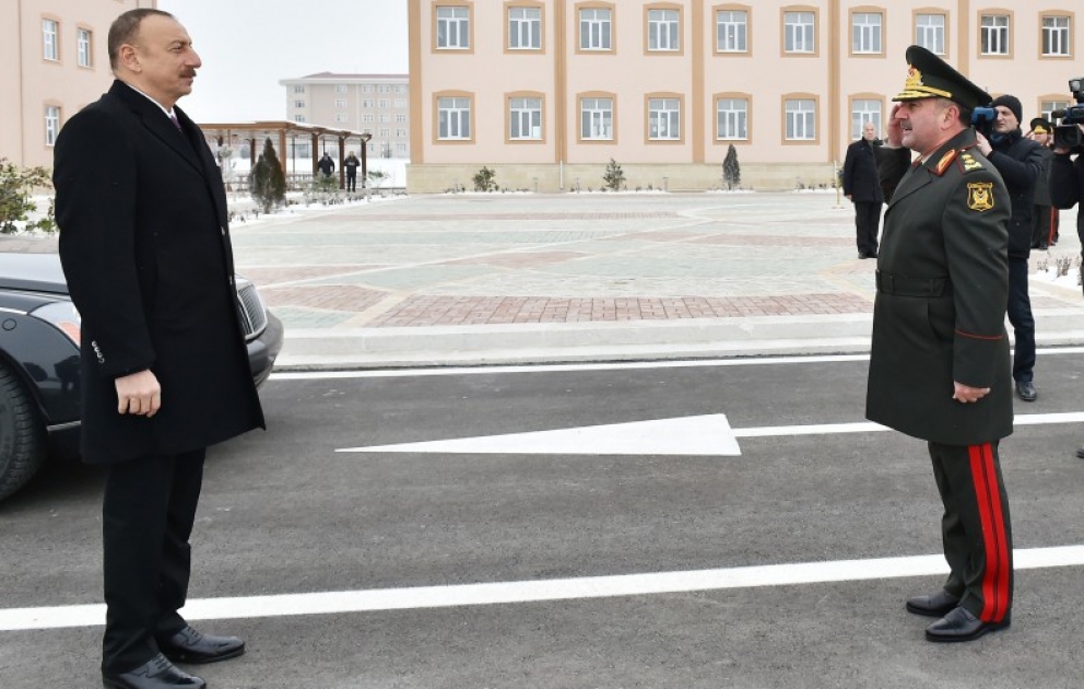 Nachitschewan: Präsident Ilham Aliyev besucht militärische Einheit „N“ der SondereinheitVIDEO