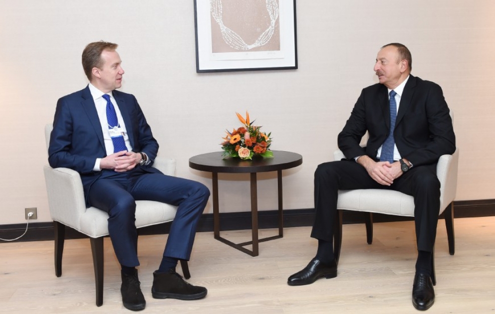 Treffen von Aserbaidschans Präsident Ilham Aliyev mit Außenminister von Norwegen VIDEO