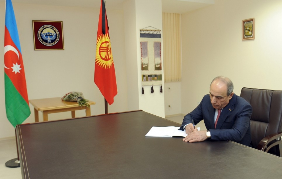 Bişkekdə təyyarə qəzası nəticəsində həlak olanların xatirəsi Qırğızıstanın Azərbaycandakı səfirliyində anılıb VİDEO