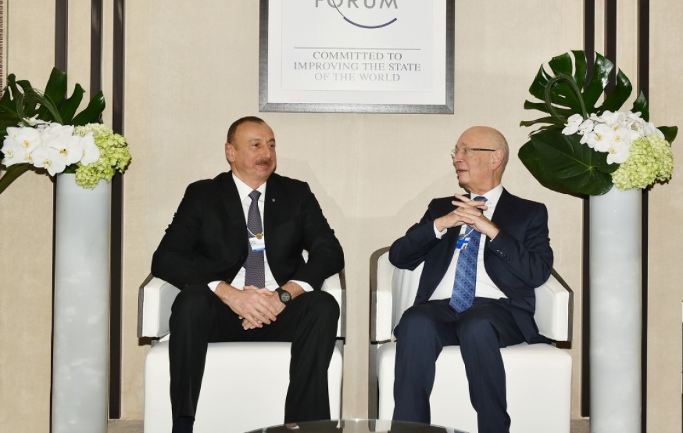 Prezident İlham Əliyevin Dünya İqtisadi Forumunun icraçı sədri Klaus Şvab ilə görüşü olub [YENİLƏNİB] VİDEO