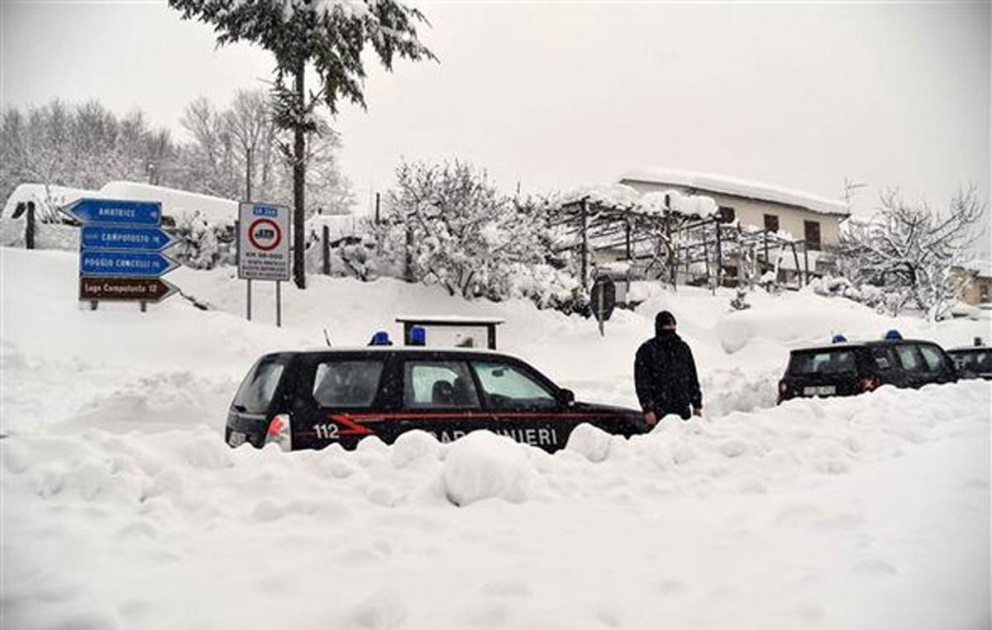 İtaliya: qar uçqunu altında qalmış oteldə çoxlu cəsəd aşkarlanıb VİDEO