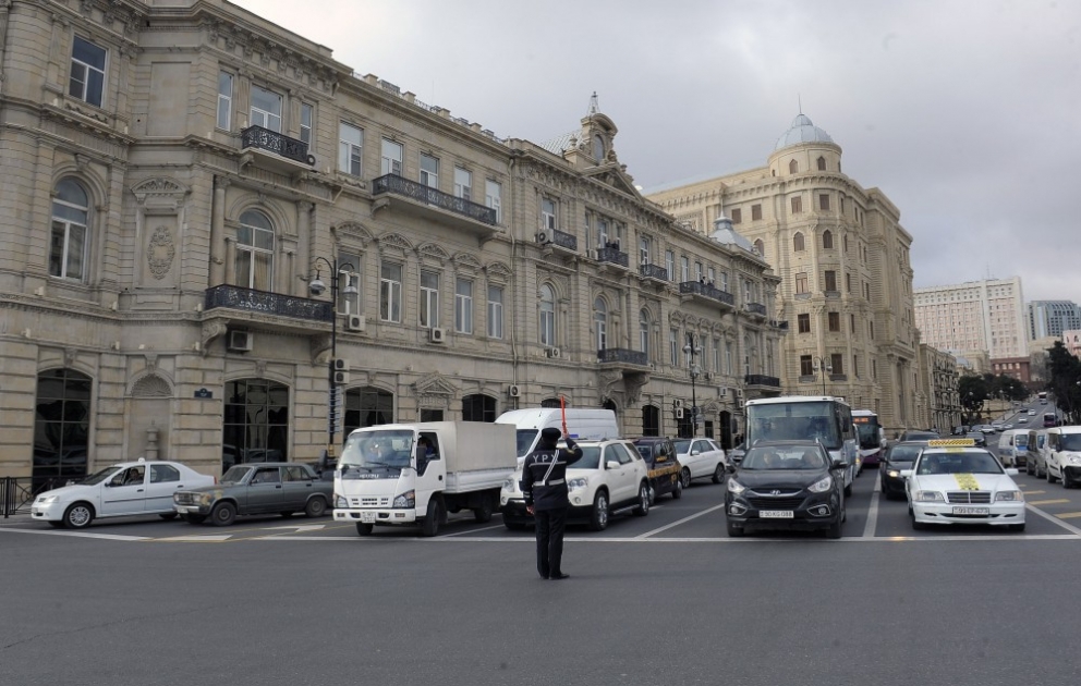 Azerbaijan observes moment of silence for Black January victims VIDEO