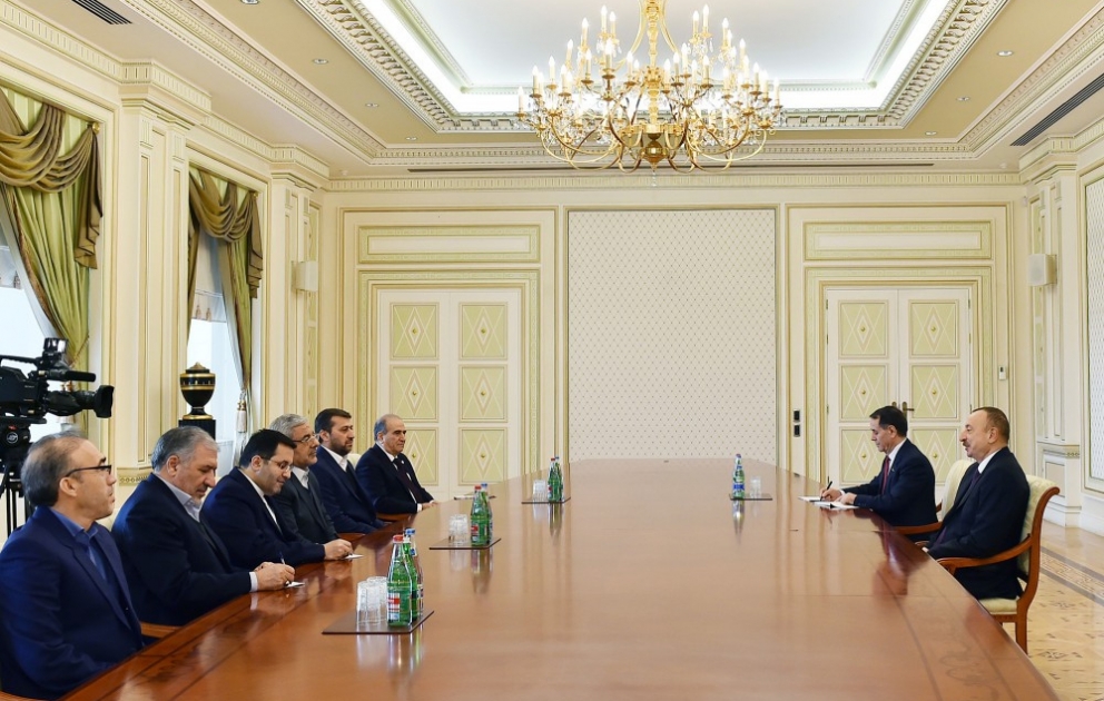Präsident Ilham Aliyev empfängt eine Delegation um Gouverneur der iranischen Provinz West-Aserbaidschan VIDEO