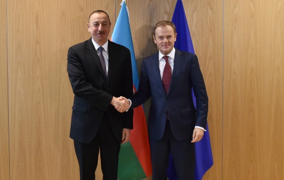 Treffen zwischen Präsident Ilham Aliyev und Präsident des Europäischen Rates Donald Tusk VIDEO
