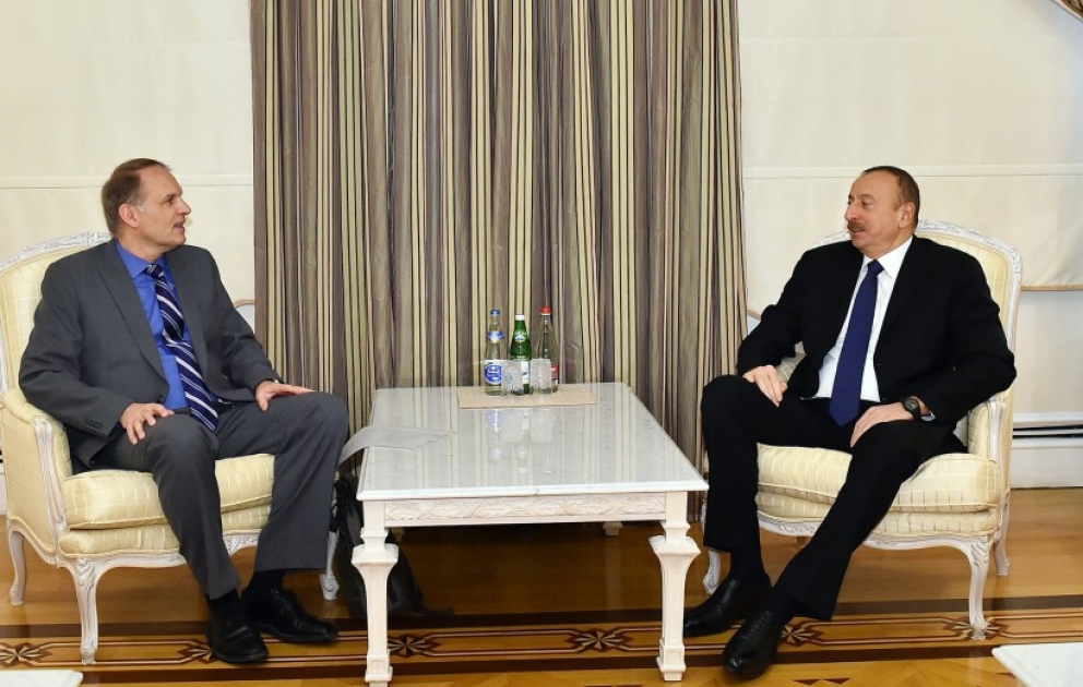 Prezident İlham Əliyev AŞPA-nın hüquqi işlər və insan hüquqları komitəsinin Azərbaycan üzrə məruzəçisini qəbul edib YENİLƏNİB VİDEO