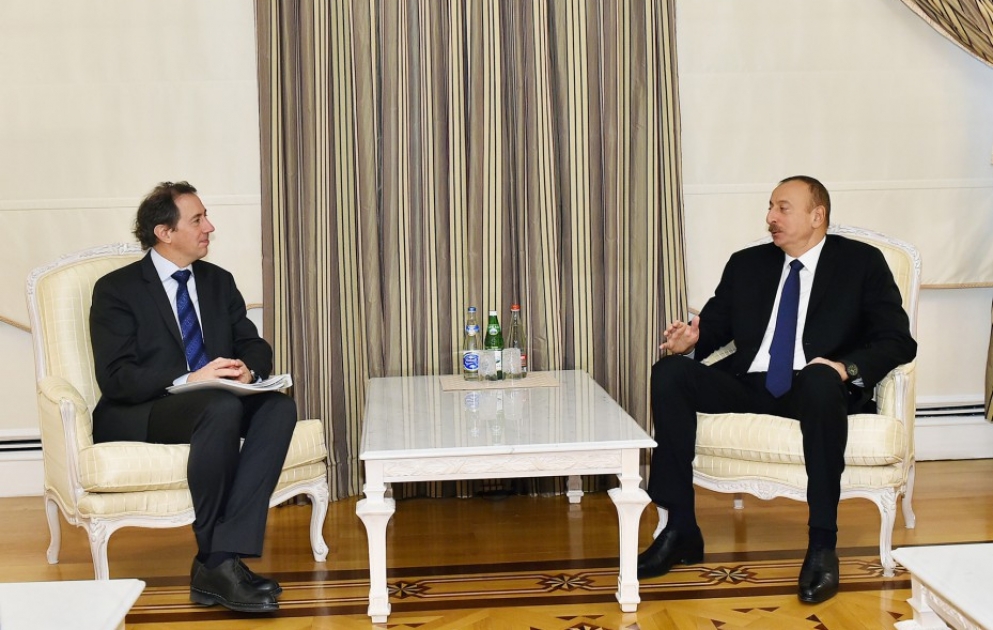 Le président Ilham Aliyev reçoit le vice-président de la Banque mondiale pour l’Europe et l’Asie centrale VIDEO