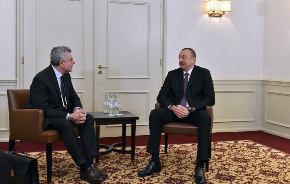 Azərbaycan Prezidenti İlham Əliyev Münxendə “Leonardo” şirkətinin baş icraçı direktoru ilə görüşüb VİDEO