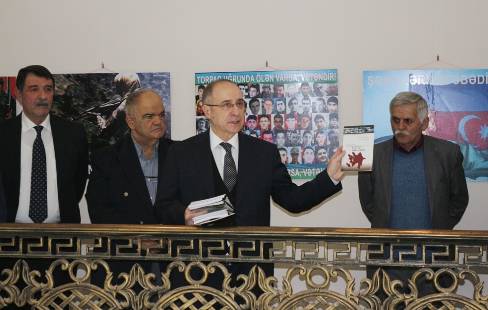 “ATV Qalereya”da vətənpərvərlik mövzusunda sosial reklam plakatları sərgisi açılıb VİDEO
