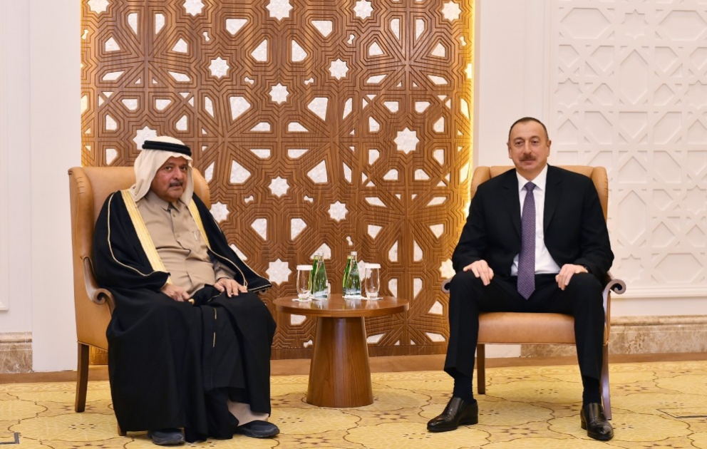 Prezident İlham Əliyev Dohada “Al Faisal Holding” şirkətinin rəhbəri və Qətər İş Adamları Assosiasiyasının sədri ilə görüşüb VİDEO